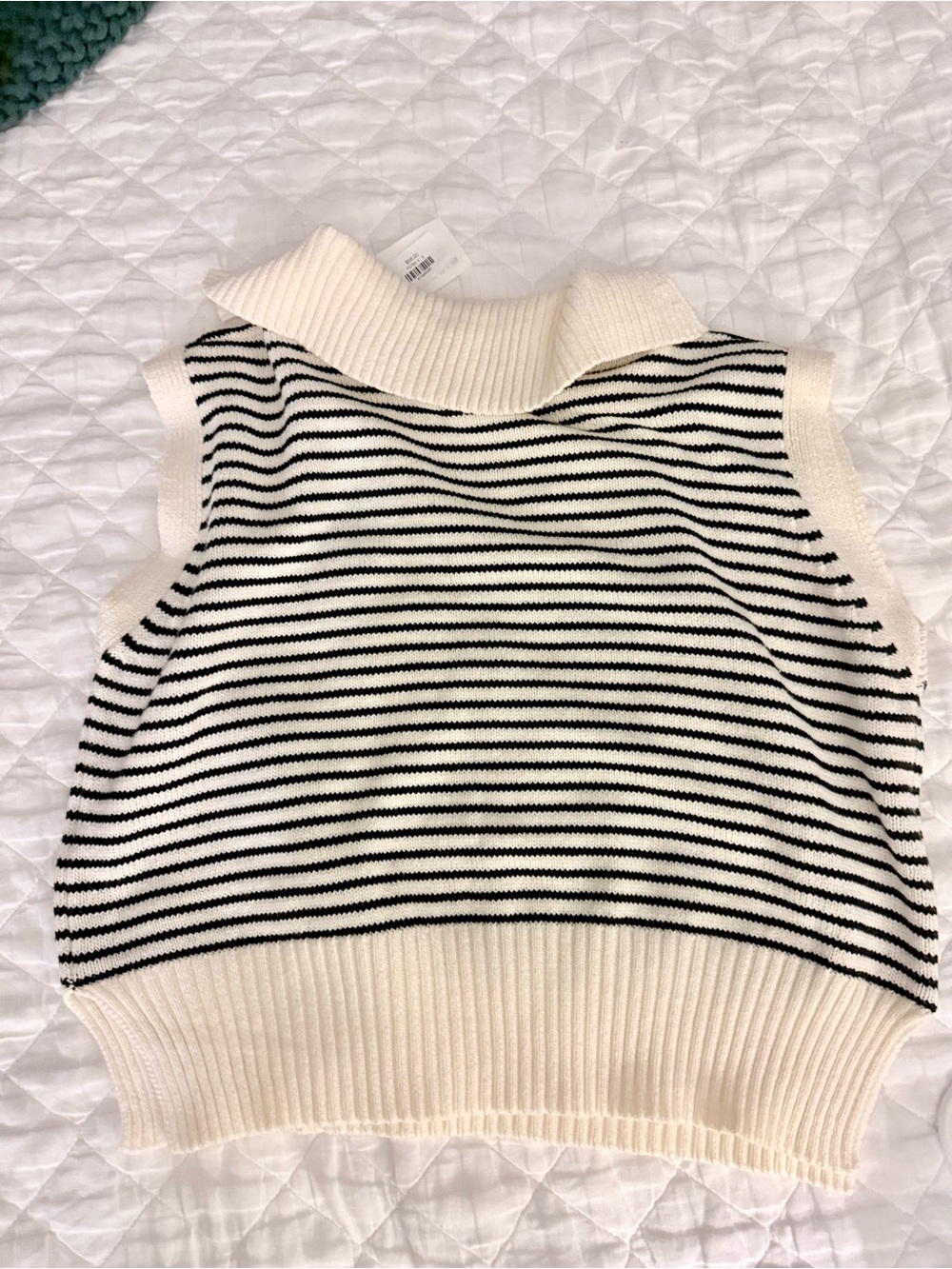 Miou Muse Cream & Black Striped Sleeveless V‑Neck Polo Knit Top - Picture 2 of 3